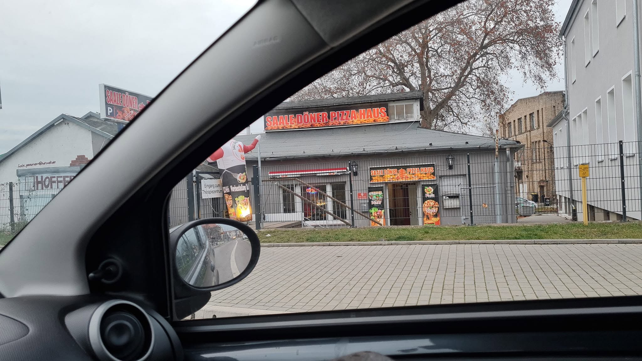Au&szlig;enansicht Saale D&ouml;ner Pizza Haus